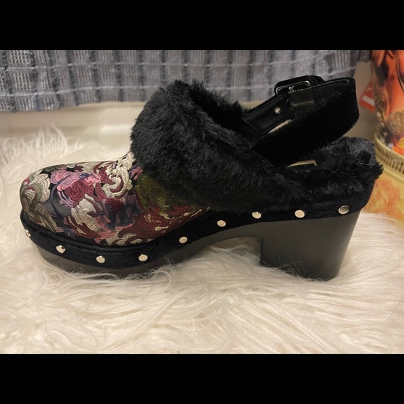 Brocade with Faux Fur Mule Clogs. - Picture 2 of 5